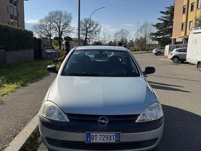 Usata Opel Corsa 54 CV (39 kW) 2001 Verde Utilitaria