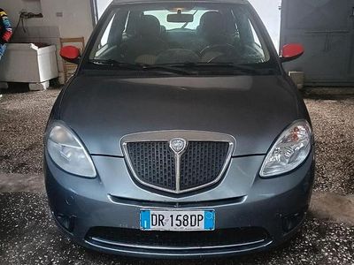 Usata Lancia Ypsilon 75 CV (55 kW) 2009 Grigio Utilitaria
