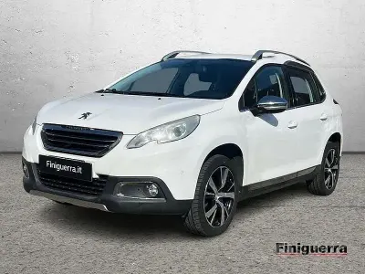 Usata Peugeot 2008 Allure 120 CV (88 kW) 2015 Bianco SUV