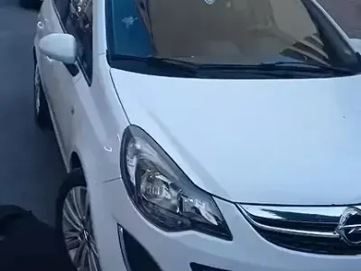 Usata Opel Corsa Edition 95 CV (69 kW) 2014 Grigio Utilitaria