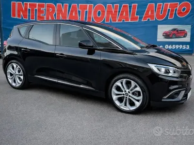 Usata Renault Scénic IV 110 CV (80 kW) 2017 Nero Monovolume