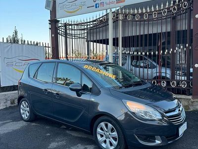 Usata Opel Meriva Cosmo 95 CV (69 kW) 2015 Grigio Monovolume