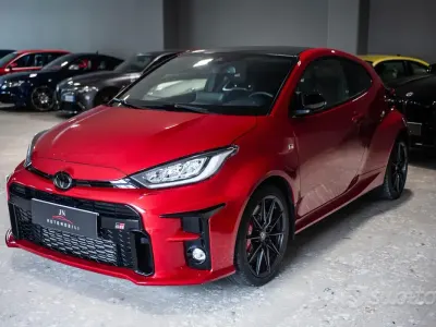 Usata Toyota Yaris 261 CV (191 kW) 2021 Rosso Utilitaria