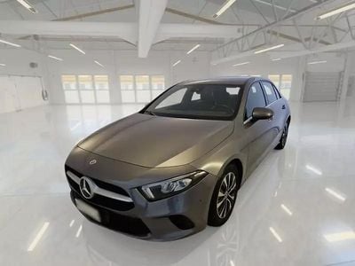 Usata Mercedes A180 Business 116 CV (85 kW) 2022 Grigio Berlina