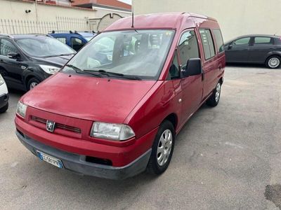 usata Peugeot Expert 2.0 HDi 109CV PC Combi 8 posti