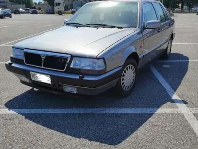 Usata Lancia Thema 141 CV (103 kW) 1991 Grigio Berlina