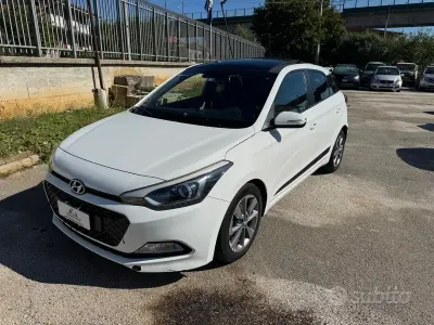 Occasion Hyundai i20 Comfort 75 ch (55 kW) 2016 Blanc Berline
