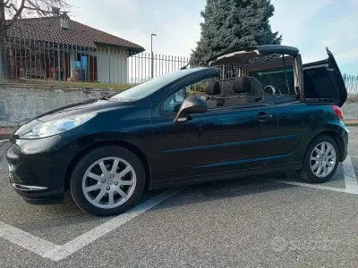 Usata Peugeot 207 CC 120 CV (88 kW) 2007 Nero Cabrio