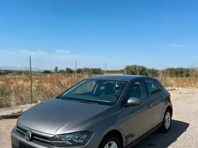 Usata VW Polo 80 CV (58 kW) 2019 Grigio Utilitaria