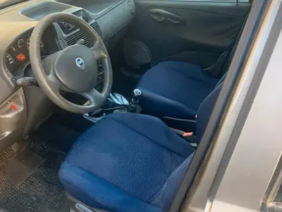 Usata Fiat Punto 60 CV (44 kW) 2006 Utilitaria