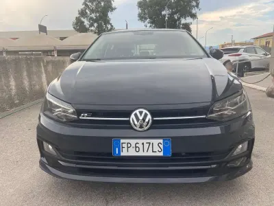 Usata VW Polo Highline 95 CV (69 kW) 2018 Grigio Utilitaria