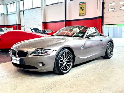 Usata BMW Z4 170 CV (125 kW) 2005 Grigio Cabrio