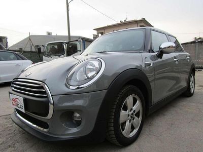 Begagnad Mini ONE 102 HK (75 kW) 2017 Grå Halvkombi