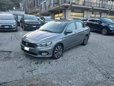 Usata Fiat Tipo Lounge 120 CV (88 kW) 2015 Grigio Berlina