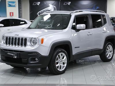 Usata Jeep Renegade Limited 140 CV (102 kW) 2016 Grigio argento SUV