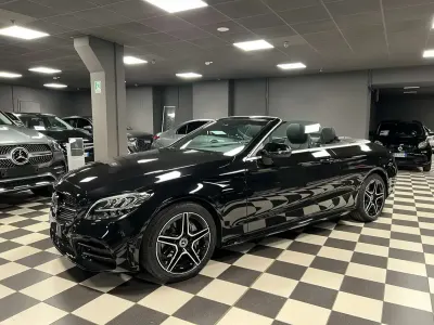 Usata Mercedes C200 AMG line 184 CV (135 kW) 2019 Nero Cabrio