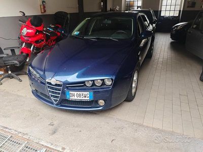 Usata Alfa Romeo 159 Distinctive 150 CV (110 kW) 2007 Blu Station wagon
