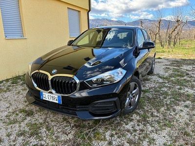 Usado BMW 116 Advantage 116 HP (85 kW) 2022 Preto Citadino