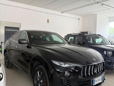 Begagnad Maserati Levante 275 HK (202 kW) 2017 Svart SUV