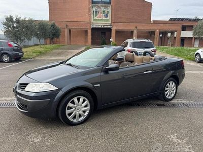Usata Renault Mégane Cabriolet Luxe 106 CV (77 kW) 2006 Grigio Cabrio