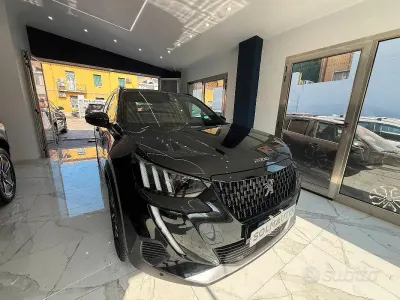 Usata Peugeot 2008 GT 130 CV (95 kW) 2023 Nero SUV