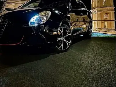Usata Alfa Romeo Giulietta 109 CV (80 kW) 2013 Nero Utilitaria