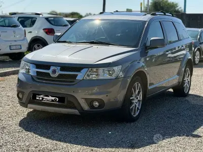 Usata Fiat Freemont 170 CV (125 kW) 2012 Grigio SUV