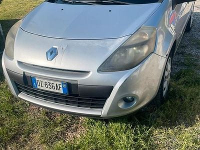 Brugt Renault Clio II 54 HK (39 kW) 2009 Grå Sedan