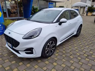Usata Ford Puma ST-Line 124 CV (91 kW) 2020 Bianco SUV