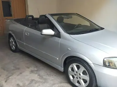 Usata Opel Astra 125 CV (91 kW) 2003 Grigio Cabrio