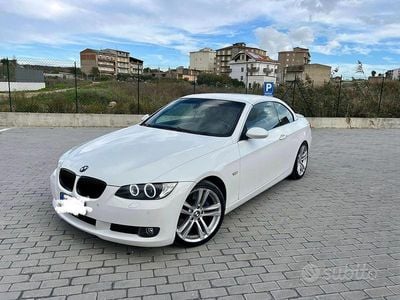 Usata BMW 330 Cabriolet Efficient Dynamics 231 CV (169 kW) 2008 Bianco Cabrio