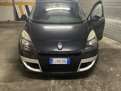 Usata Renault Scénic III 150 CV (110 kW) 2010 Monovolume