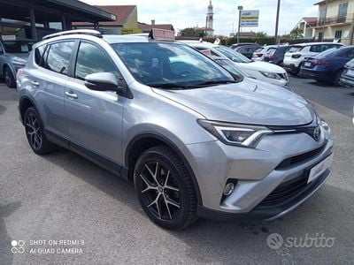 Usata Toyota RAV4 Style 142 CV (104 kW) 2016 Grigio SUV
