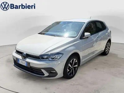 Begagnad VW Polo Life 95 HK (69 kW) 2023 Grå Halvkombi