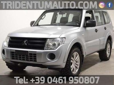 usata Mitsubishi Pajero 3.2 CR Instyle 200cv 5p auto