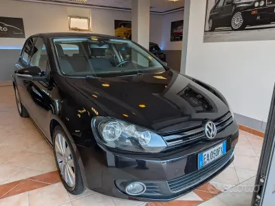 Usata VW Golf VI Highline 105 CV (77 kW) 2010 Blu Utilitaria