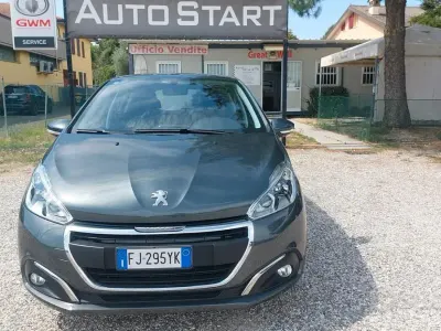 Usata Peugeot 208 Allure 82 CV (60 kW) 2017 Grigio Utilitaria