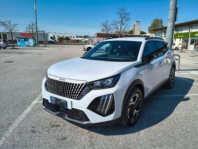 Usata Peugeot 2008 Allure 131 CV (96 kW) 2024 Bianco SUV