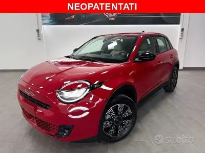 Nuova Fiat 600 La Prima 145 CV (106 kW) 2025 Rosso SUV