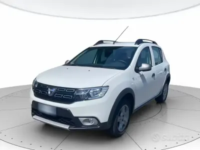 Usata Dacia Sandero Stepway 90 CV (66 kW) 2017 Bianco Berlina