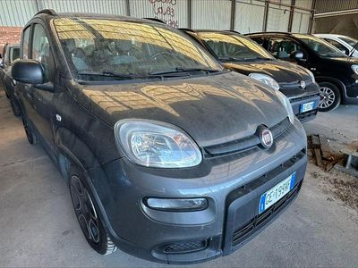 Usata Fiat Panda City Life 70 CV (51 kW) 2021 Viola Utilitaria