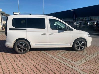 usata VW Caddy 5ª serie 2.0 TDI 122 CV DSG Space