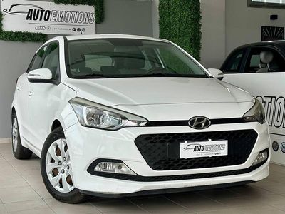 Usata Hyundai i20 Classic 75 CV (55 kW) 2015 Bianco Berlina