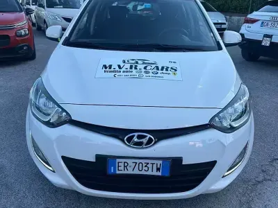 Usata Hyundai i20 Classic 85 CV (62 kW) 2013 Bianco Utilitaria