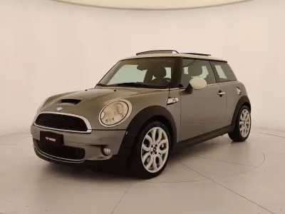 Usata Mini Cooper S 174 CV (127 kW) 2008 Grigio Utilitaria