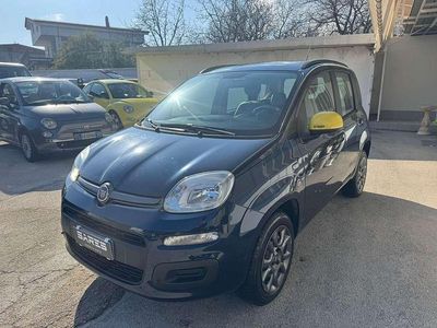 Usata Fiat Panda Lounge 80 CV (58 kW) 2015 Blu Utilitaria