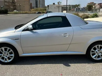 Usata Opel Tigra Sport 69 CV (50 kW) 2008 Grigio Cabrio