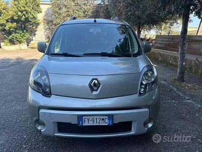 Usata Renault Kangoo 90 CV (66 kW) 2011 Grigio Monovolume