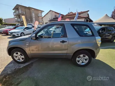 Usata Suzuki Grand Vitara 109 CV (80 kW) 2005 Grigio Station wagon