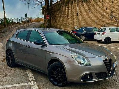 Usata Alfa Romeo Giulietta Distinctive 140 CV (102 kW) 2011 Grigio Utilitaria